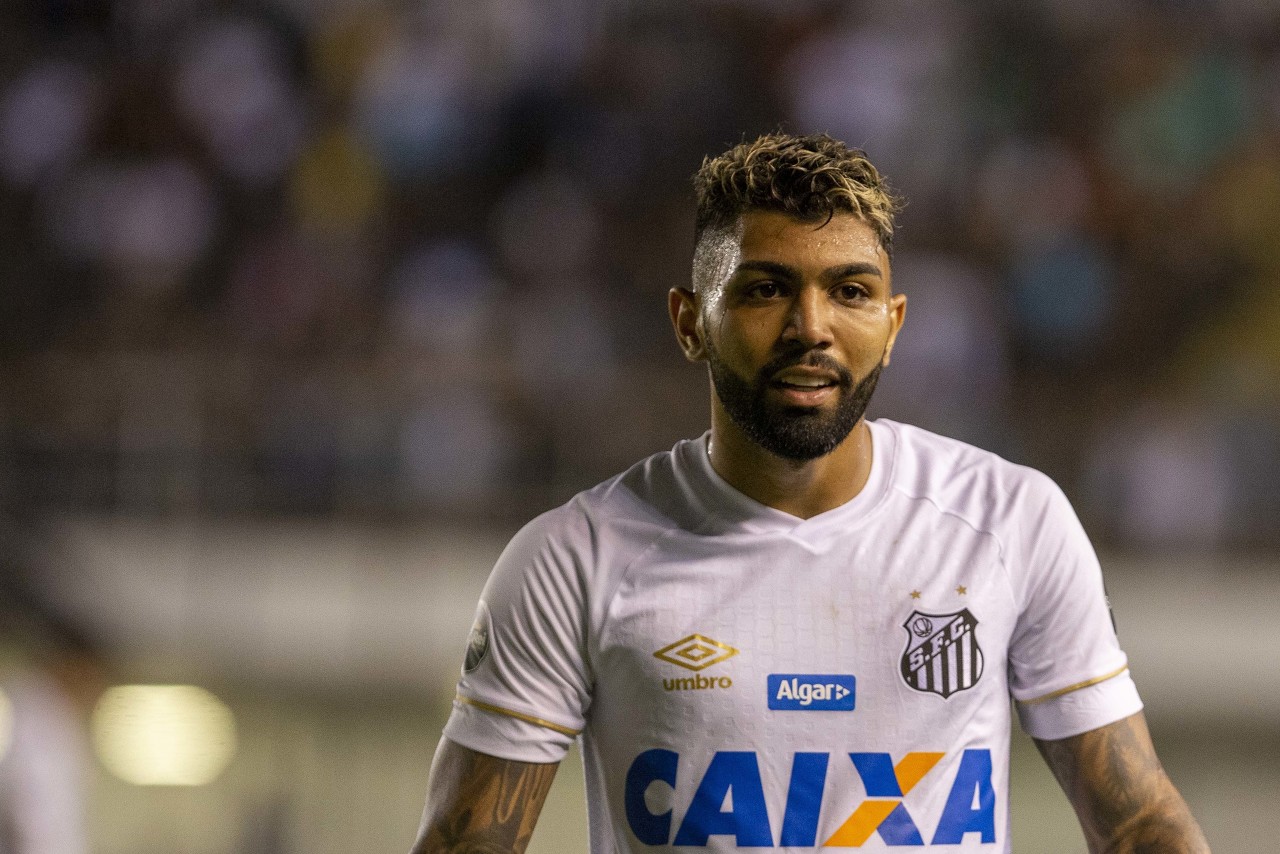 中国国家男子足球队补充征调球员李扬和李镇全