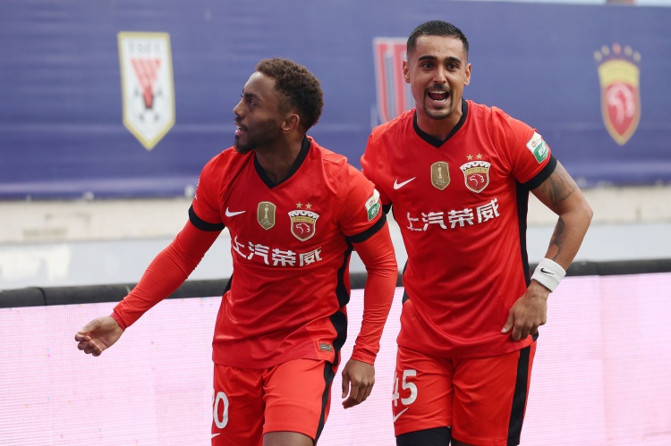 姆巴佩抵达克莱枫丹报到，将随法国队对阵巴西、哥伦比亚