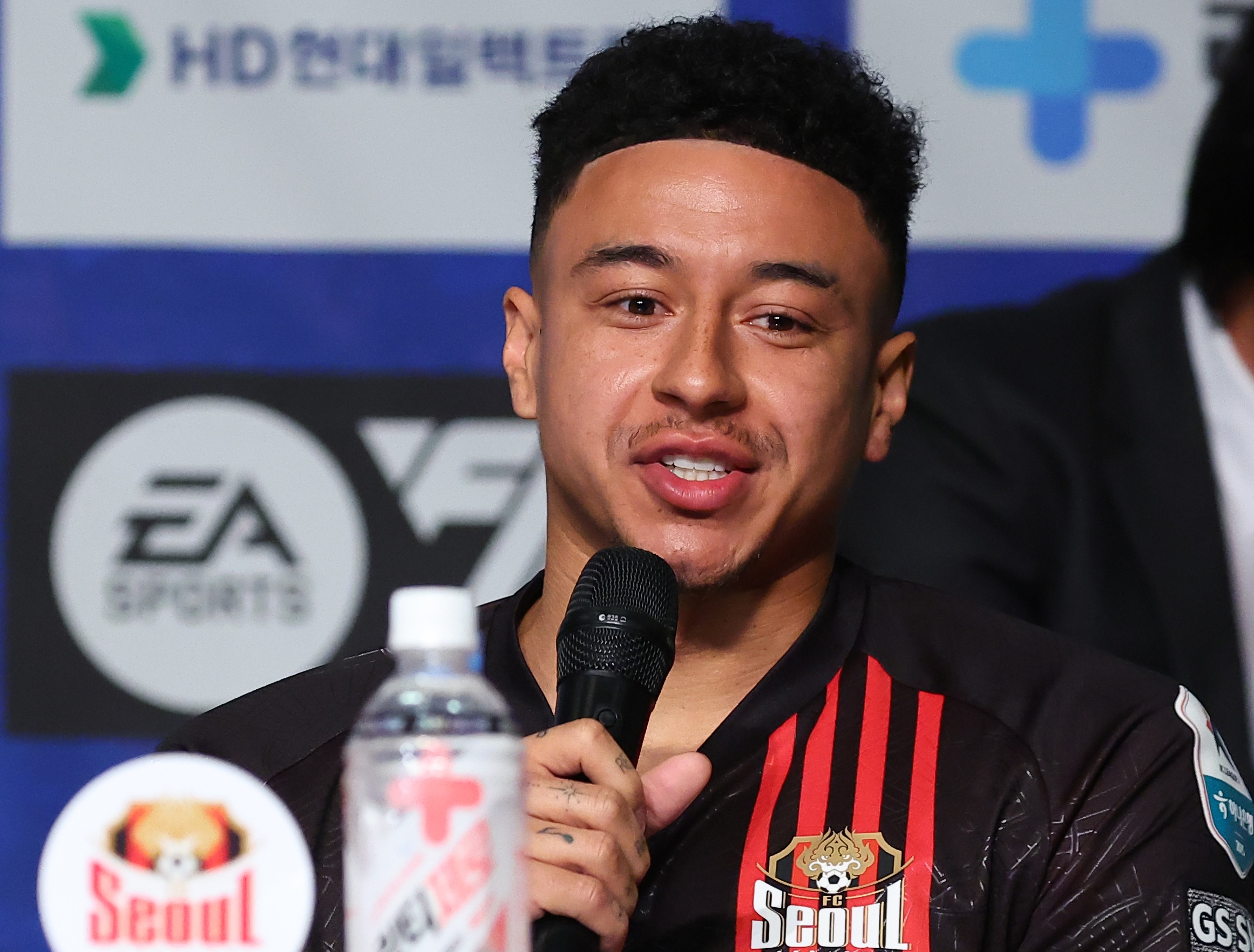 热身赛变全武行！上海市足协：对海港通报批评 海港梯队球员停4场